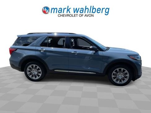 Used 2025 Ford Explorer Active w/ Active Comfort Package AWD/4WD image 9