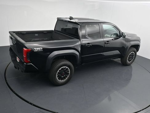 Used 2024 Toyota Tacoma TRD Off-Road AWD/4WD image 30