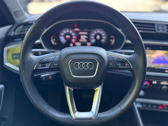 Used 2020 Audi Q3 2.0T Premium w/ Convenience Package AWD/4WD image 16