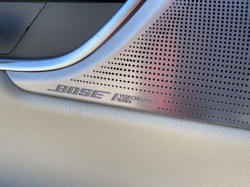 Used 2023 Cadillac XT6 Premium Luxury w/ Technology Package image 16