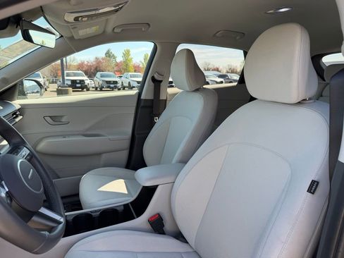 Used 2025 Hyundai Kona SEL AWD/4WD image 15