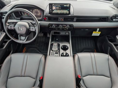 New 2025 Honda Pilot TrailSport image 5