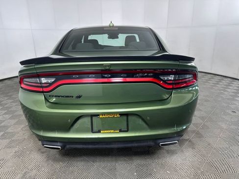 Used 2023 Dodge Charger SXT w/ Blacktop Package image 4