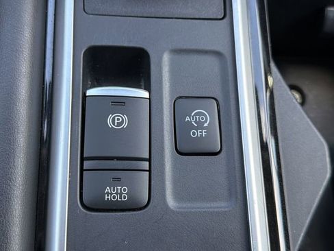 Certified 2025 Nissan Pathfinder SV AWD/4WD image 10