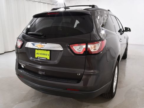 Used 2017 Chevrolet Traverse LT w/ Style and Technology Package FWD image 12