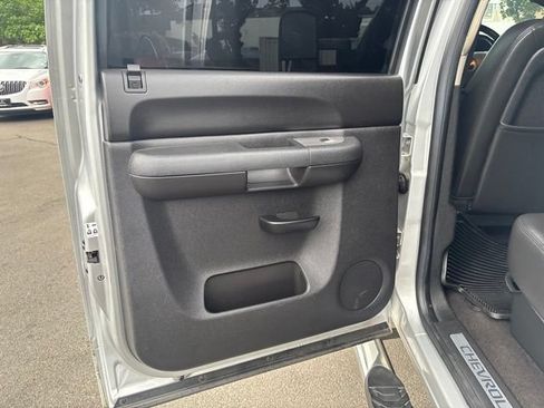 Used 2012 Chevrolet Silverado 2500 LT w/ Z71 Appearance Package AWD/4WD image 30