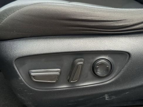 Used 2025 Toyota RAV4 XLE w/ Convenience Package FWD image 28