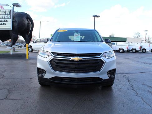 Used 2018 Chevrolet Traverse LS image 2