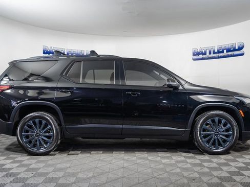 Used 2023 Chevrolet Traverse RS image 13