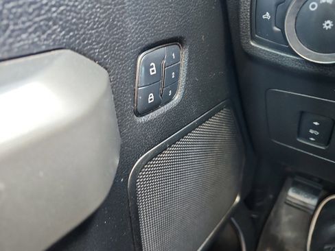 Used 2018 Ford F150 Raptor w/ Equipment Group 802A Luxury image 20