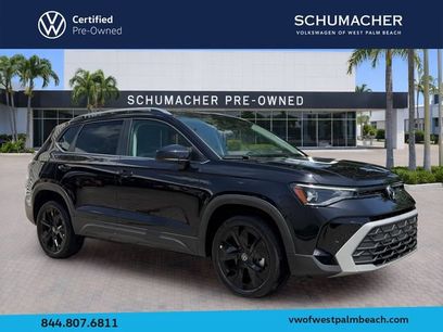 Used 2025 Volkswagen Taos SE w/ Black Wheel Package