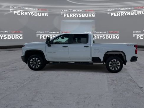 Used 2024 Chevrolet Silverado 2500 Custom w/ Custom Value Package AWD/4WD image 5