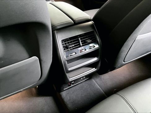 Used 2025 BMW X5 xDrive40i AWD/4WD image 36