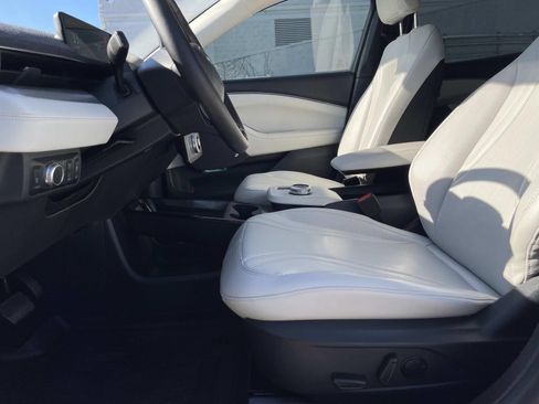 Used 2022 Ford Mustang Mach-E Premium w/ Ice White Appearance Package RWD image 17