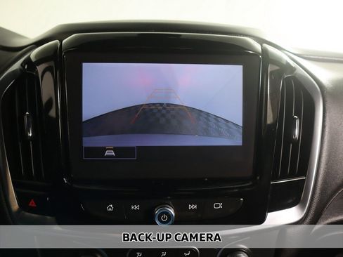 Used 2023 Chevrolet Traverse LT image 5
