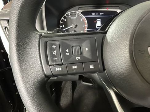 Used 2023 Nissan Rogue SV AWD/4WD image 15