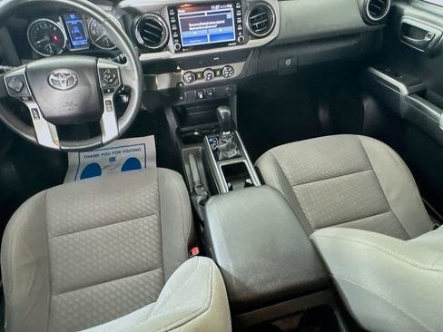 Used 2020 Toyota Tacoma SR5 RWD image 26