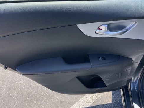 Used 2023 Kia Forte LXS FWD image 19