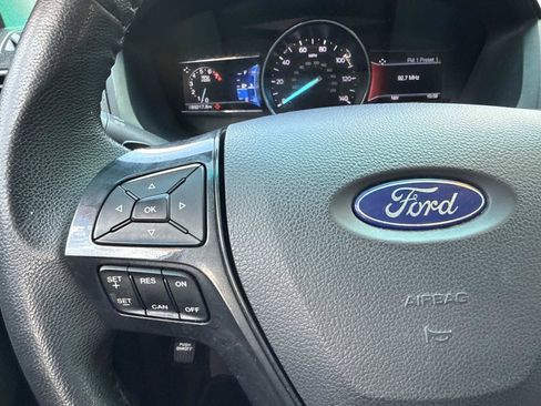 Used 2017 Ford Explorer XLT w/ Equipment Group 202A FWD image 16