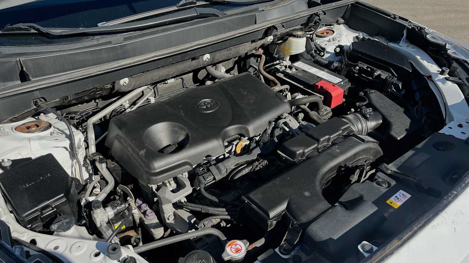 Used 2019 Toyota RAV4 LE FWD image 27