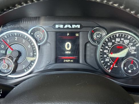 Used 2023 RAM 1500 Big Horn AWD/4WD image 24