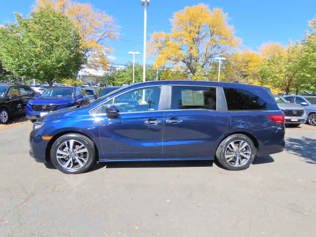 Used 2024 Honda Odyssey Touring image 3