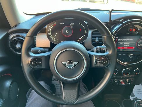 Used 2022 MINI Cooper 2-Door Hardtop image 21