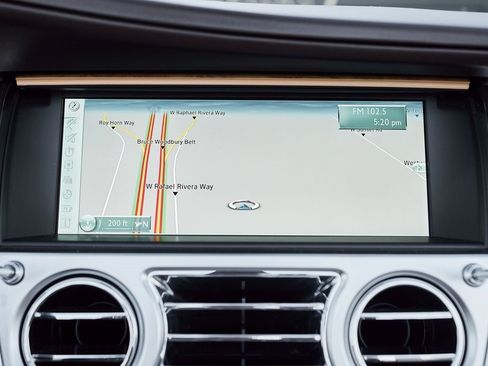 Used 2017 Rolls-Royce Dawn image 64