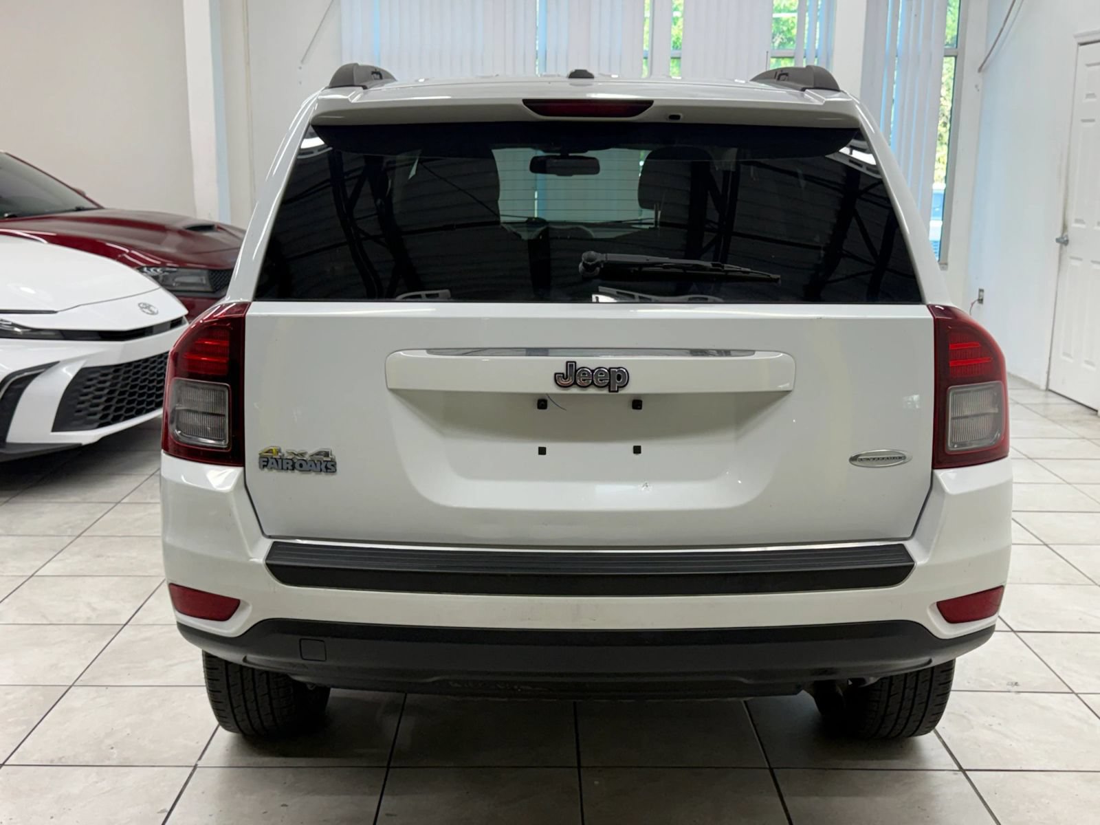 Used 2015 Jeep Compass Latitude AWD/4WD image 8