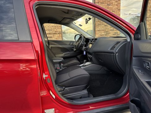 Used 2018 Mitsubishi Outlander Sport LE AWD/4WD image 13