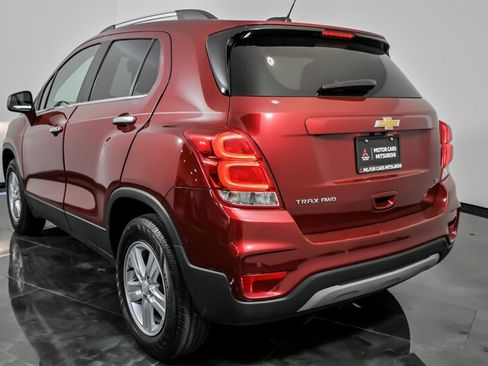 Used 2020 Chevrolet Trax LT w/ Driver Confidence Package AWD/4WD image 8