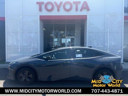 New 2026 Toyota Prius Plug-In Hybrid FWD image 1