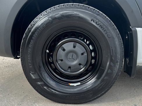 Used 2025 Mercedes-Benz Sprinter 2500 image 55