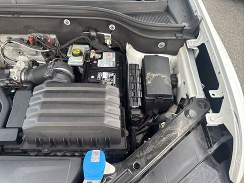 Used 2018 Volkswagen Atlas Launch Edition image 30