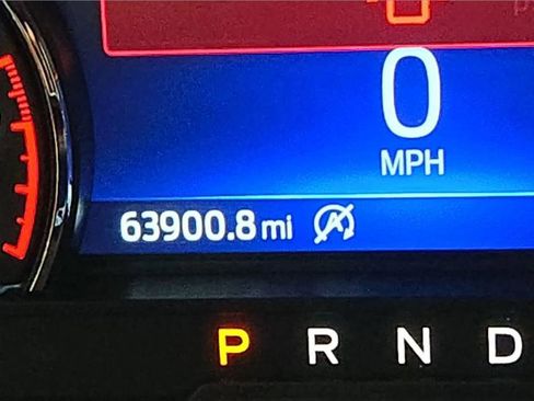 Used 2021 Ford Explorer XLT w/ Equipment Group 202A image 8