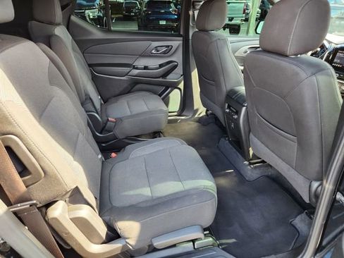 Used 2023 Chevrolet Traverse LT image 21