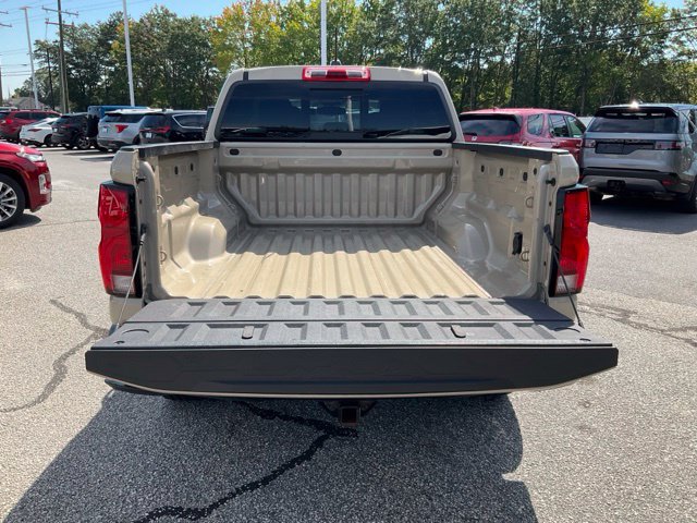 Used 2024 Chevrolet Colorado Z71 w/ Z71 Convenience Package 2 AWD/4WD image 18