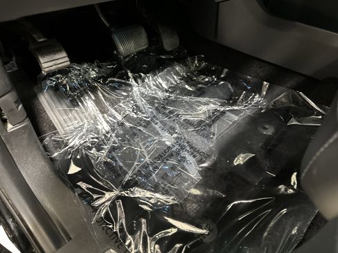 Used 2016 Ford F150 Platinum w/ Equipment Group 701A Luxury image 17