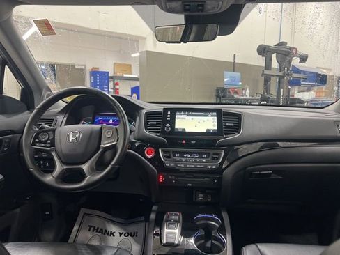Used 2019 Honda Pilot Touring image 6