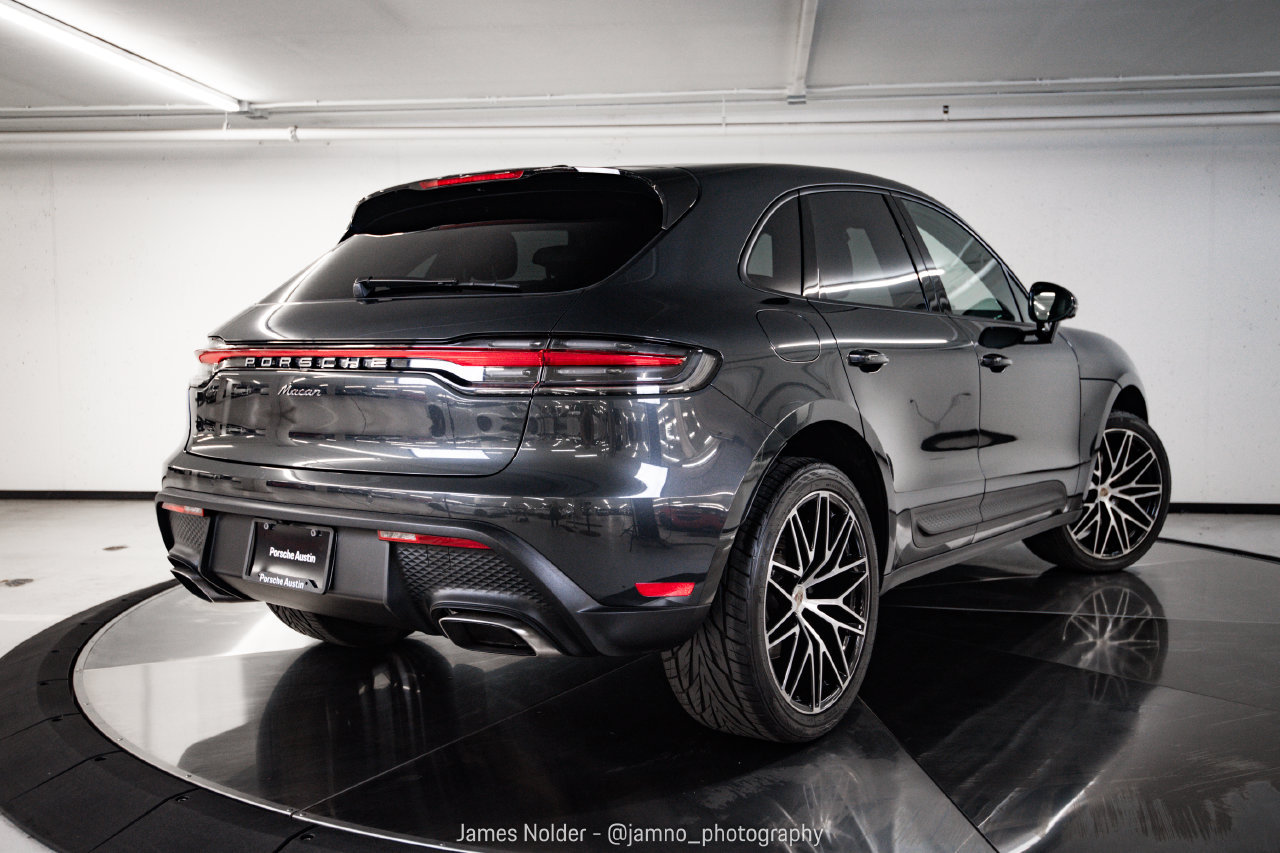 Certified 2023 Porsche Macan AWD/4WD image 7