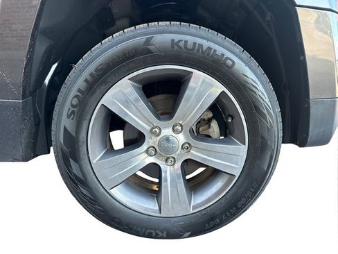 Used 2017 Jeep Patriot High Altitude FWD image 15