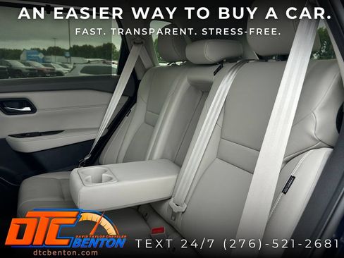 Used 2025 Nissan Rogue SL w/ SL Premium Package AWD/4WD image 15