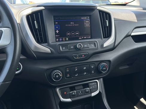 Used 2023 GMC Terrain SLE w/ Elevation Edition image 30