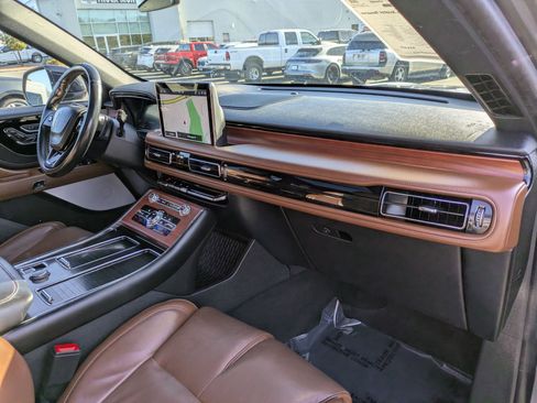 Used 2023 Lincoln Aviator Reserve w/ Equipment Group 201A image 33