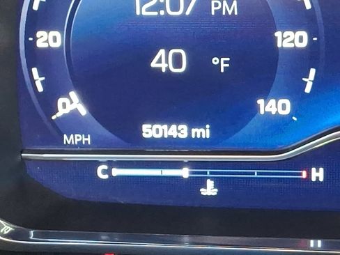 Used 2022 Chevrolet Tahoe LT w/ LT Signature Package image 22