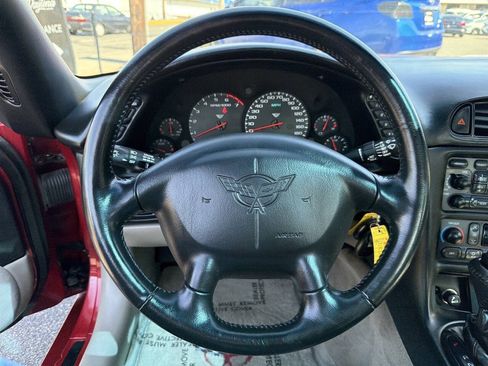 Used 1999 Chevrolet Corvette Coupe w/ Roof Pkg RWD image 28