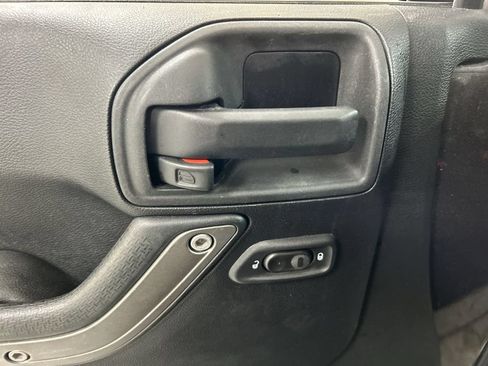 Used 2014 Jeep Wrangler Unlimited Sport w/ Quick Order Package 24S AWD/4WD image 11