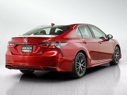 Used 2023 Toyota Camry XLE FWD image 5