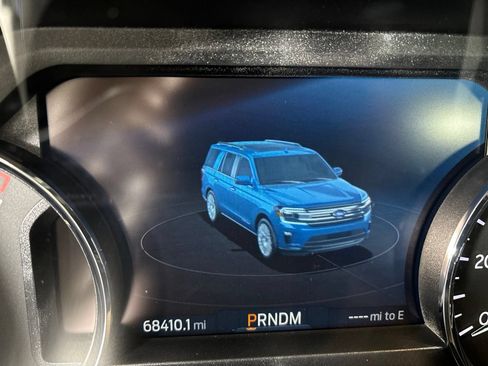 Used 2022 Ford Expedition XLT RWD image 13
