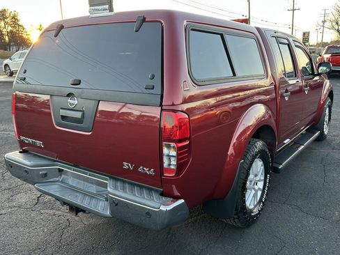 Used 2020 Nissan Frontier SV image 8